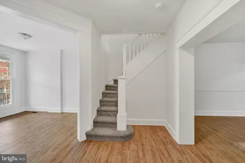 Entry Way - 320 Ilchester Ave, Baltimore, MD 21218 photo 5 of 7