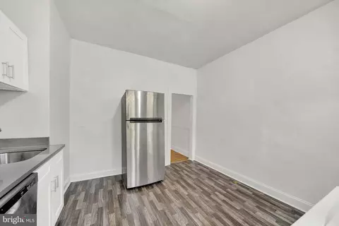 Entry Way - 320 Ilchester Ave, Baltimore, MD 21218 photo 4 of 7