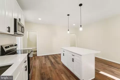 Entry Way - 3603 Springdale Ave, Baltimore, MD 21216 photo 3 of 7