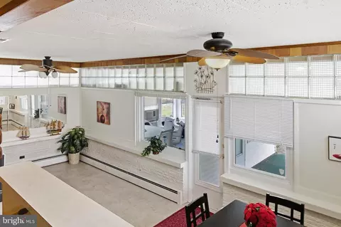 Entry Way - 5402 Creston Ave, Baltimore, MD 21214 photo 1 of 2