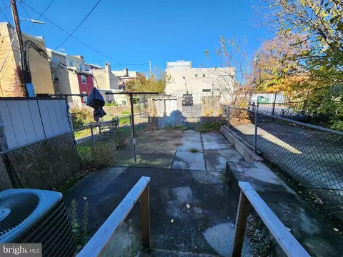 Exterior - 1514 E Madison St, Baltimore, MD 21205 photo 3 of 3