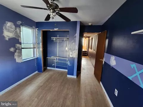 Entry Way - 1514 E Madison St, Baltimore, MD 21205 photo 6 of 9