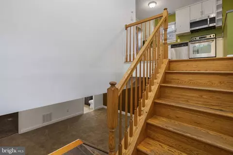 Entry Way - 1920 Maudlin Ave, Baltimore, MD 21230 photo 1 of 6