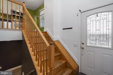 Entry Way - 1920 Maudlin Ave, Baltimore, MD 21230 photo 2 of 6