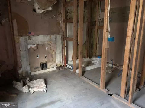 Entry Way - 20 N Gilmor St, Baltimore, MD 21223 photo 8 of 8