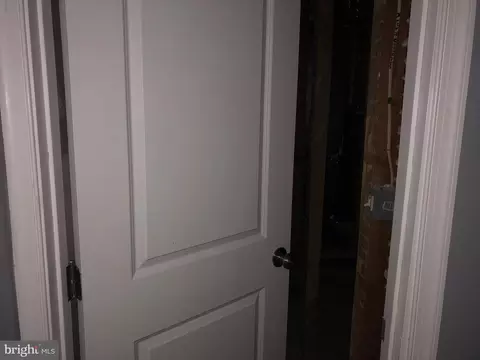 Entry Way - 20 N Gilmor St, Baltimore, MD 21223 photo 4 of 8