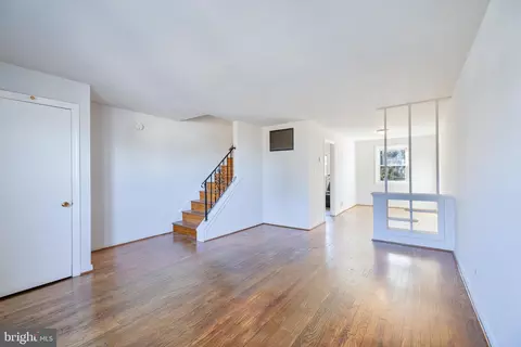 Living - 1710 Wickes Ave, Baltimore, MD 21230 photo 3 of 4