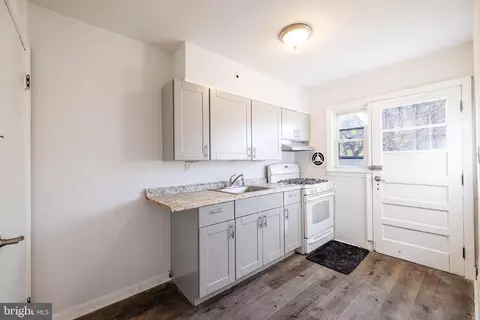 Entry Way - 1710 Wickes Ave, Baltimore, MD 21230 photo 1 of 3