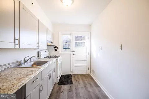 Entry Way - 1710 Wickes Ave, Baltimore, MD 21230 photo 2 of 3