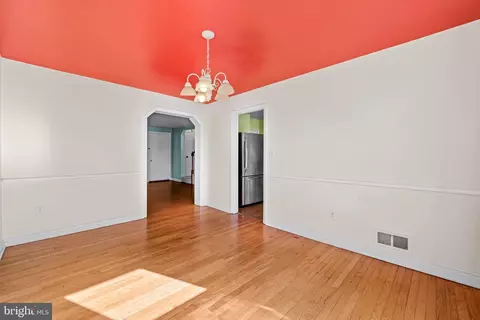 Dining - 1027 Evesham Ave, Baltimore, MD 21212 photo 1 of 1