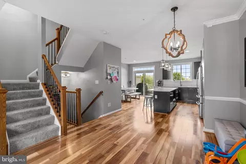 Entry Way - 1338 Lowman St, Baltimore, MD 21230 photo 4 of 8