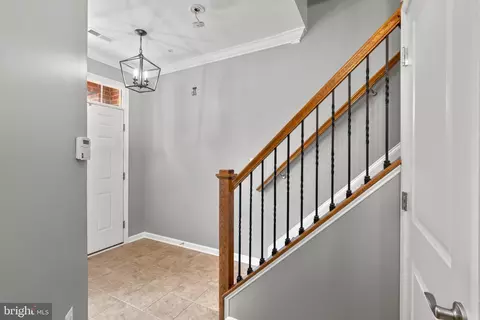 Entry Way - 1338 Lowman St, Baltimore, MD 21230 photo 2 of 8