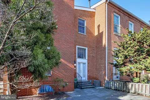 Exterior - 815 S Sharp St, Baltimore, MD 21230 photo 6 of 6