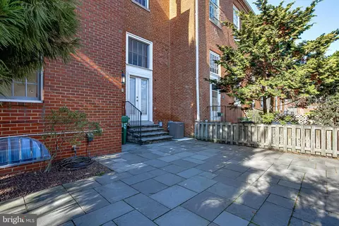 Exterior - 815 S Sharp St, Baltimore, MD 21230 photo 1 of 6