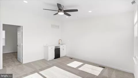 Entry Way - 4611 Dillon St, Baltimore, MD 21224 photo 6 of 7
