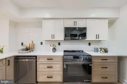 1808 E Lafayette Ave, Baltimore, MD 21213 photo 9