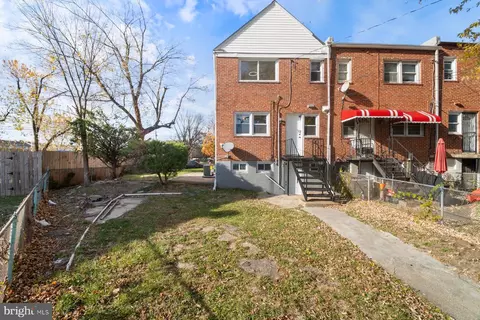 Exterior - 4801 Sinclair Ln, Baltimore, MD 21206 photo 1 of 2