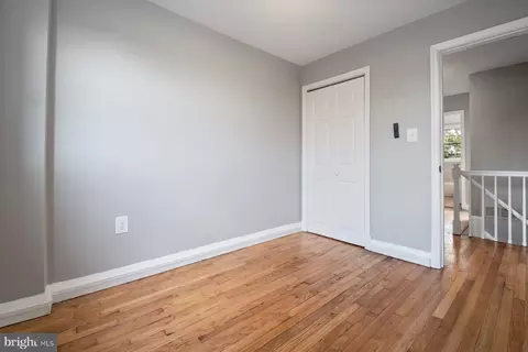 Bedroom - 4801 Sinclair Ln, Baltimore, MD 21206 photo 4 of 4