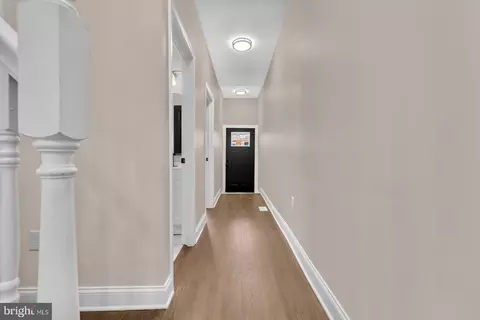 Entry Way - 2045 E 31st St, Baltimore, MD 21218 photo 2 of 15