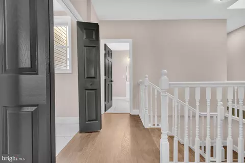 Entry Way - 2045 E 31st St, Baltimore, MD 21218 photo 7 of 15