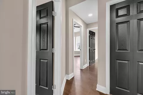 Entry Way - 2045 E 31st St, Baltimore, MD 21218 photo 9 of 15