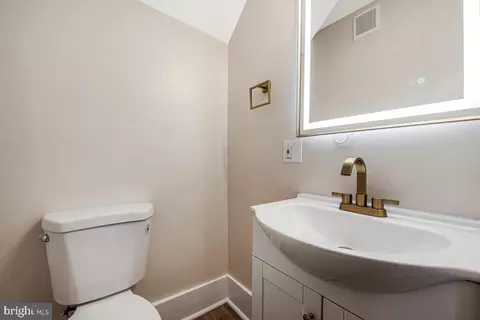 Bath - 2308 Harlem Ave, Baltimore, MD 21216 photo 1 of 5