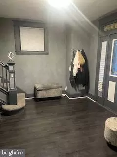 Entry Way - 4220 Hamilton Ave, Baltimore, MD 21206 photo 3 of 11