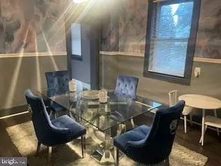 Entry Way - 4220 Hamilton Ave, Baltimore, MD 21206 photo 6 of 11