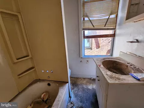 Bath - 1807 E North Ave, Baltimore, MD 21213 photo 2 of 2