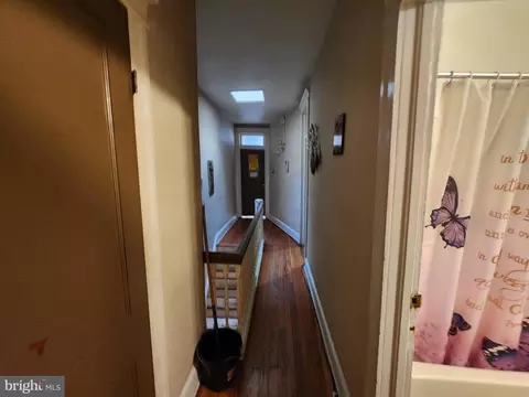 Entry Way - 2911 Mcelderry St, Baltimore, MD 21205 photo 6 of 8