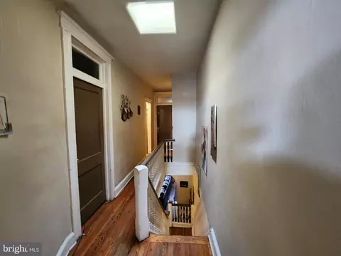 Entry Way - 2911 Mcelderry St, Baltimore, MD 21205 photo 5 of 8