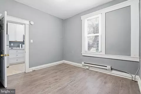 Entry Way - 5 S Wickham Rd, Baltimore, MD 21229 photo 3 of 3