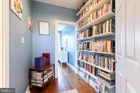 Entry Way - 1509 S Charles St, Baltimore, MD 21230 photo 2 of 6