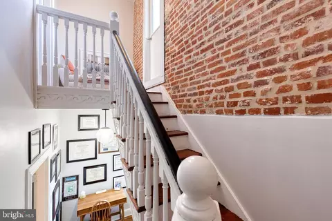 Entry Way - 1509 S Charles St, Baltimore, MD 21230 photo 4 of 6