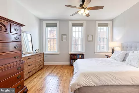 Bedroom - 1509 S Charles St, Baltimore, MD 21230 photo 4 of 8