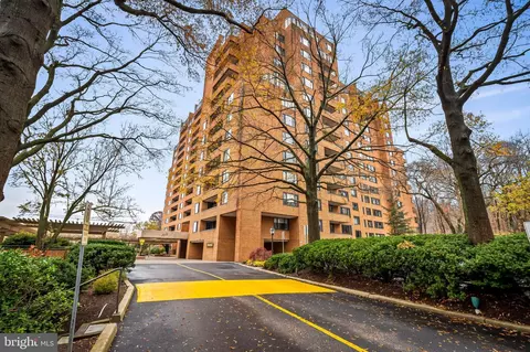 111 Hamlet Hill Rd #412, Baltimore, MD 21210