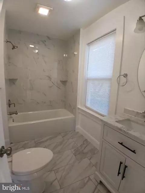 Bath - 5505 Tramore Rd, Baltimore, MD 21214 photo 3 of 4