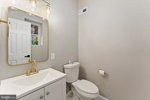 Bath - 602 Denison St, Baltimore, MD 21229 photo 3 of 3