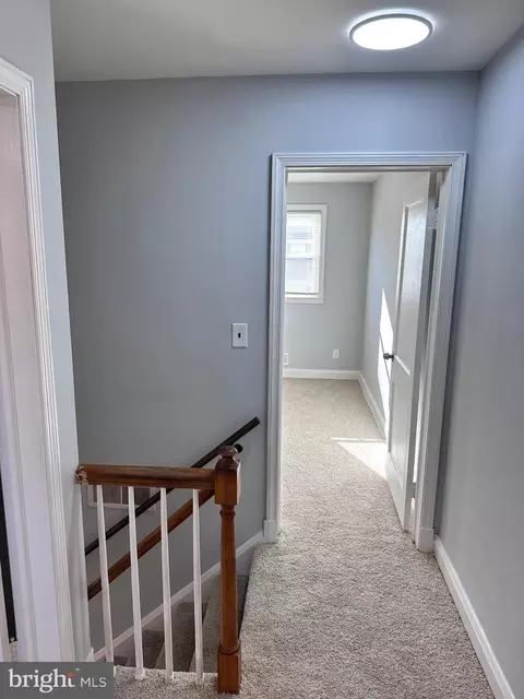 Entry Way - 4728 Chatford Ave, Baltimore, MD 21206 photo 4 of 5