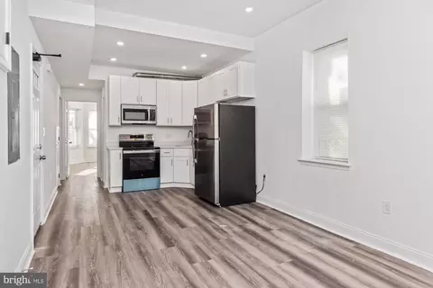 Entry Way - 1315 Harlem Ave, Baltimore, MD 21217 photo 8 of 19