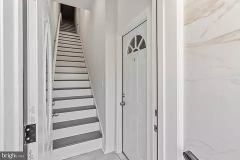 Entry Way - 1315 Harlem Ave, Baltimore, MD 21217 photo 1 of 19