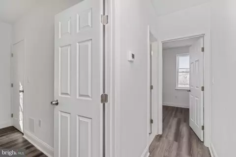 Entry Way - 1315 Harlem Ave, Baltimore, MD 21217 photo 14 of 19