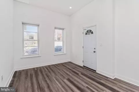Entry Way - 1315 Harlem Ave, Baltimore, MD 21217 photo 2 of 19