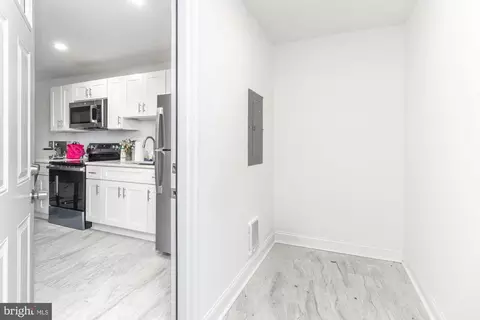 Entry Way - 1315 Harlem Ave, Baltimore, MD 21217 photo 18 of 19
