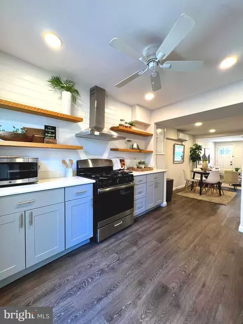 Kitchen - 324 S Castle St, Baltimore, MD 21231 photo 1 of 3