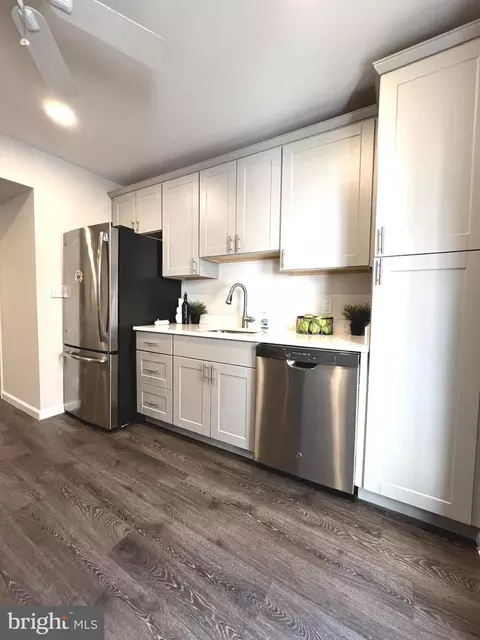 Kitchen - 324 S Castle St, Baltimore, MD 21231 photo 2 of 3