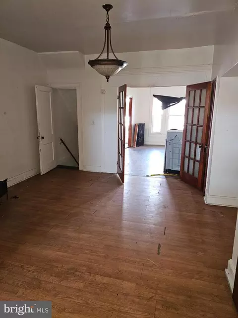 Entry Way - 3239 Dudley Ave, Baltimore, MD 21213 photo 2 of 9