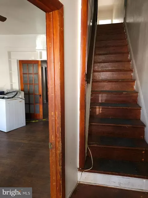 Entry Way - 3239 Dudley Ave, Baltimore, MD 21213 photo 1 of 9
