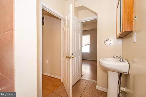 Entry Way - 3306 Walbrook Ave, Baltimore, MD 21216 photo 5 of 10