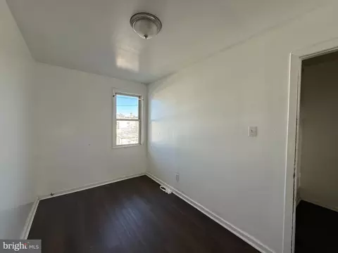 Bedroom - 3236 E Lombard St, Baltimore, MD 21224 photo 2 of 3